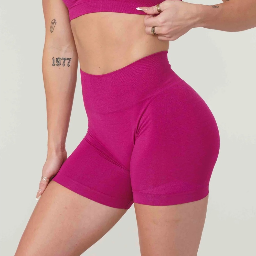 YoungLA W120 - Core Seamless Shorts in Raspberry Wine